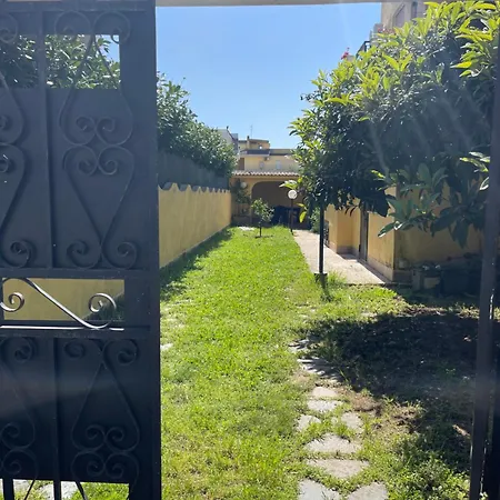 Villino Indipendente Stella Vakantiehuis Anzio